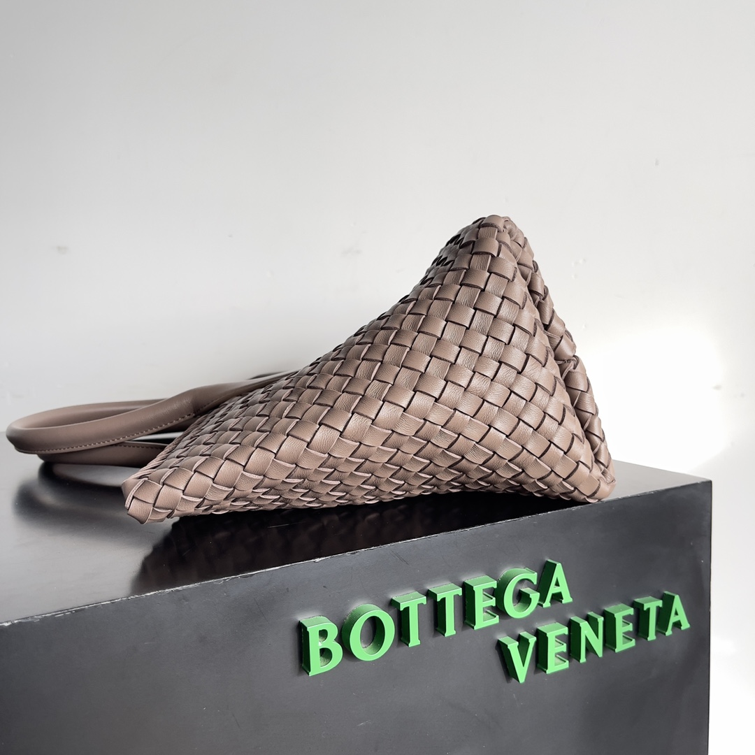 Bottega Veneta Shopping Bags